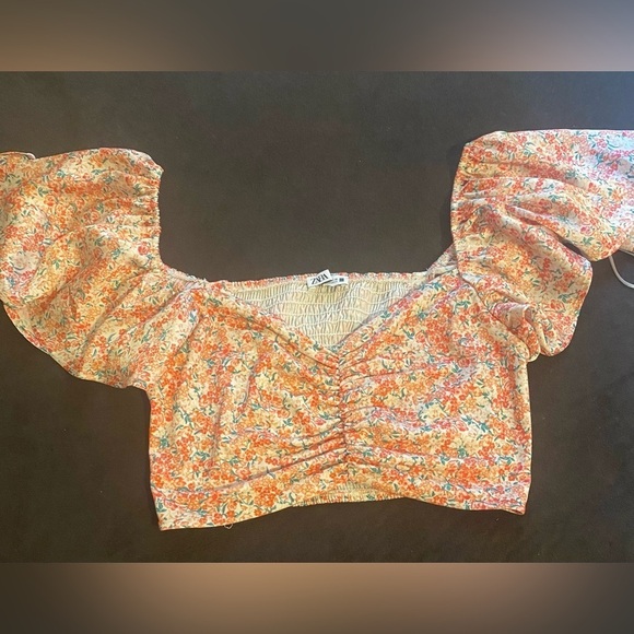 Zara Tops - Zara Crop top